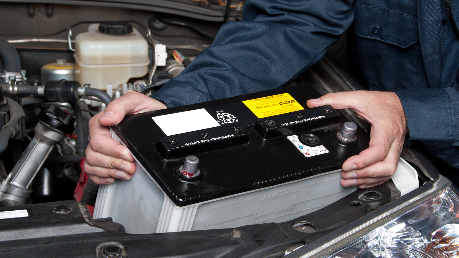 Como fazer a manutenção da bateria do carro